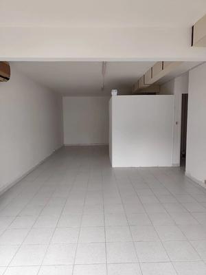 Magasins - 45 m² - 1 pièce
