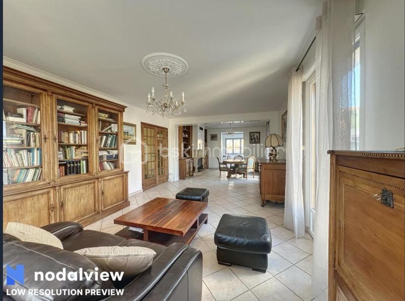 Maison de village - 215 m² - 10 pièces