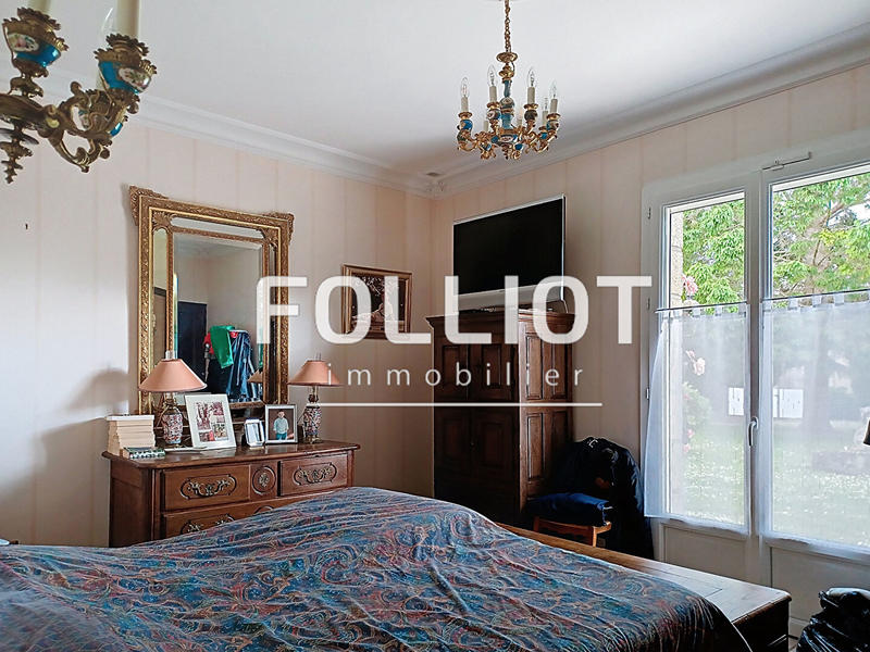 Maison - 235 m² - 7 pièces