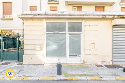 Local commercial - 16 m² - 1 pièce