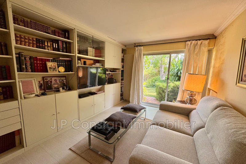 Maison - 260 m² - 6 pièces