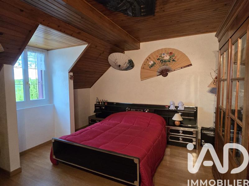 Maison - 184 m² - 7 pièces