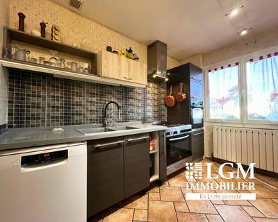 Maison - 97 m² - 4 pièces