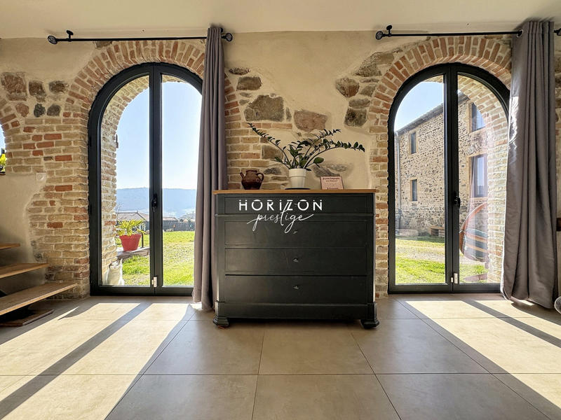 Maison ancienne - 433 m² - 10 pièces