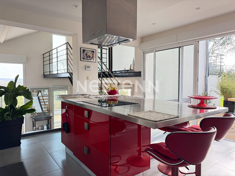 Maison - 190 m² - 6 pièces