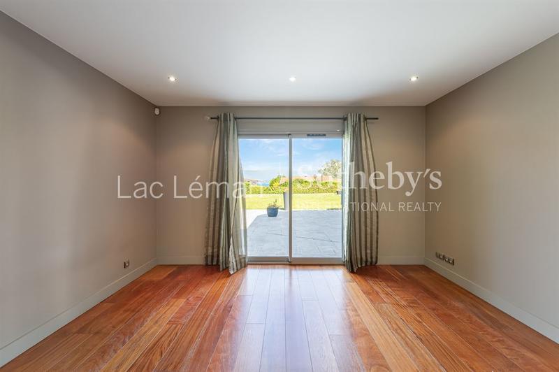 Maison d'architecte - 249 m² - 8 pièces