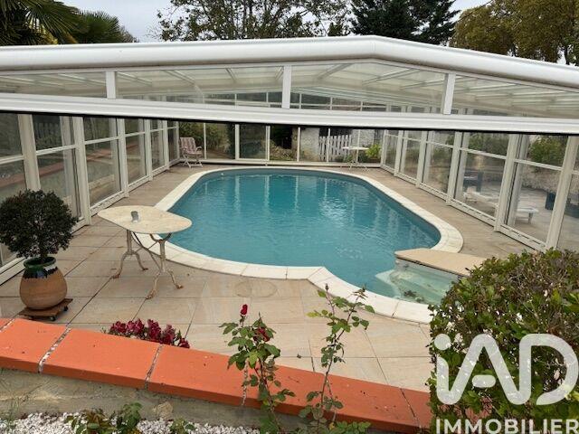 Maison - 218 m² - 6 pièces