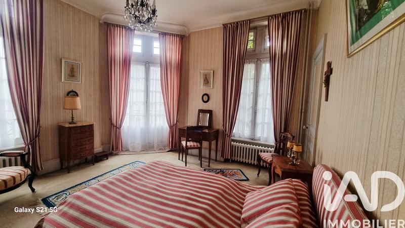 Maison de maîtres - 235 m² - 9 pièces