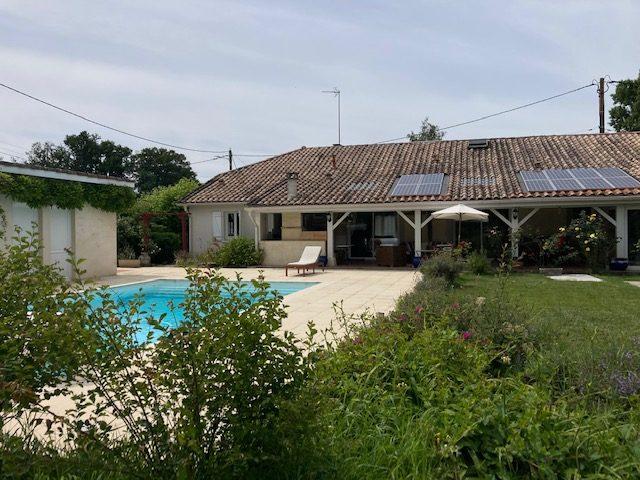 Maison - 203 m² - 10 pièces