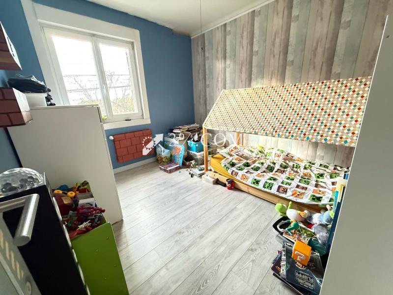 Maison - 195 m² - 7 pièces