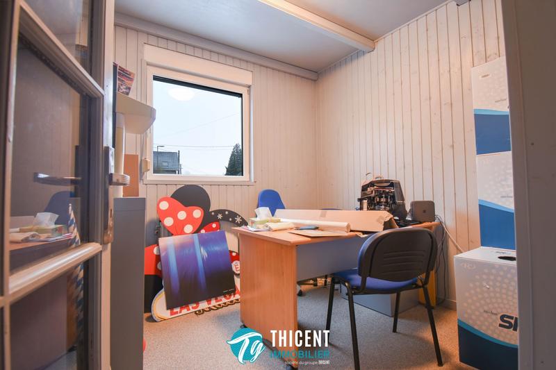 Local commercial - 244 m²