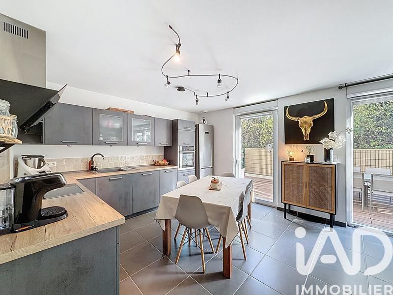 Maison - 95 m² - 5 pièces