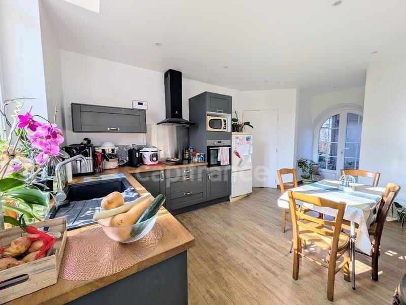 Maison - 534 m² - 16 pièces