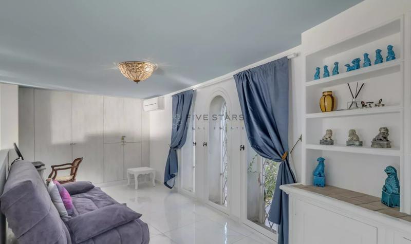 Appartement - 150 m² - 5 pièces