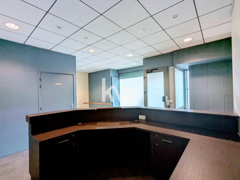 Local commercial - 106 m² - 5 pièces