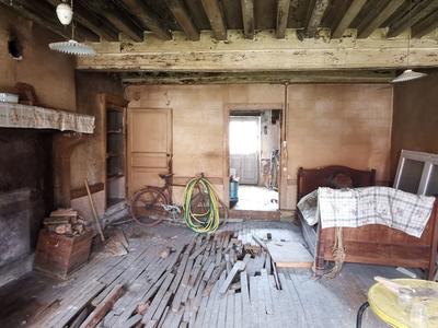 Maison - 300 m² - 4 pièces