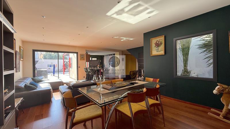 Maison - 167 m² - 6 pièces