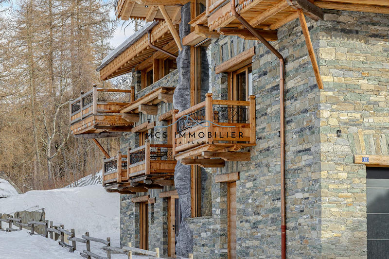 Châlet - 275 m² - 10 pièces