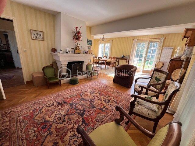 Pavillon - 144 m² - 7 pièces