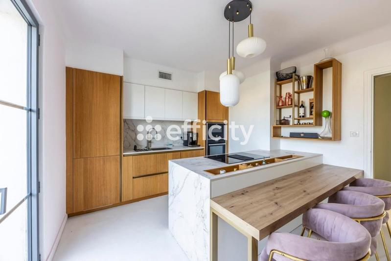 Pavillon - 120 m² - 6 pièces