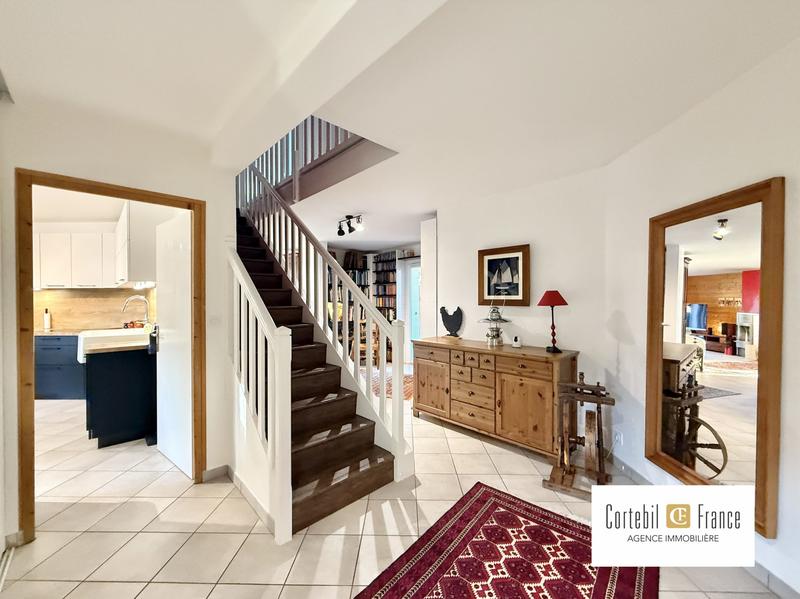 Villa - 214 m² - 7 pièces