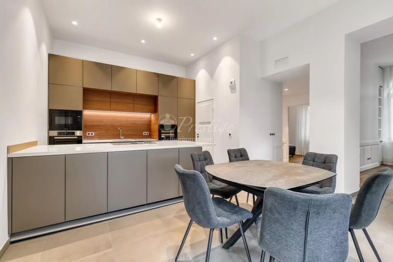 Appartement - 120 m² - 4 pièces