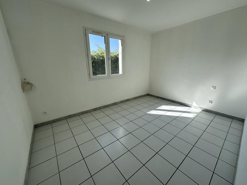 Villa - 100 m² - 5 pièces