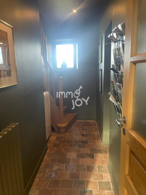 Propriété - 250 m² - 9 pièces