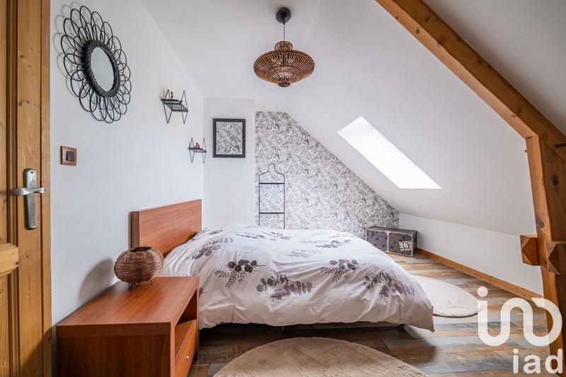 Maison - 180 m² - 8 pièces