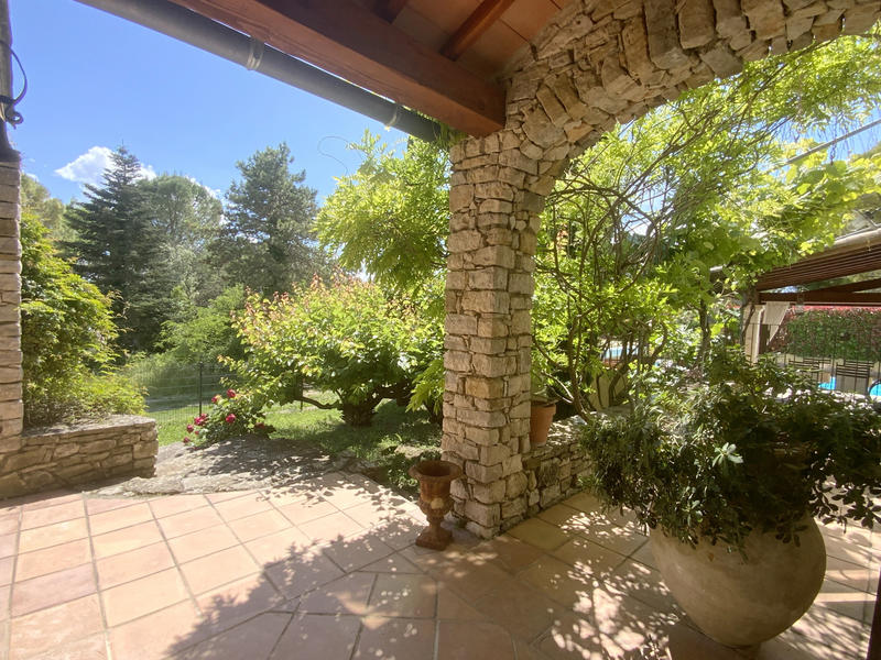 Maison - 210 m² - 6 pièces