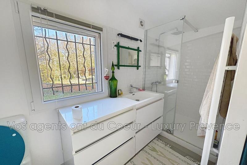 Maison - 200 m² - 6 pièces