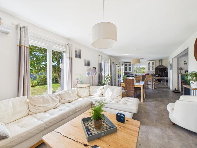 Maison - 192 m² - 8 pièces