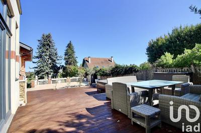 Maison - 200 m² - 7 pièces