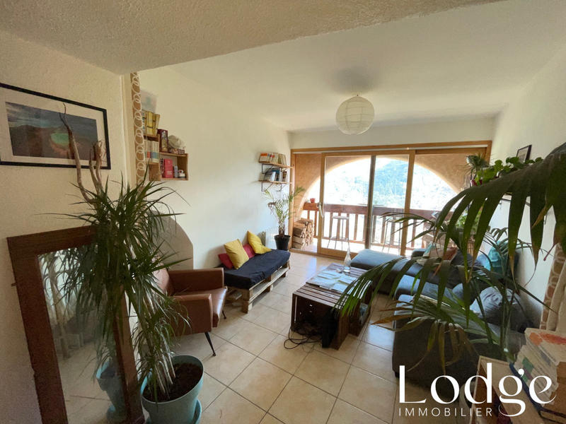 Appartement - 76 m² - 4 pièces