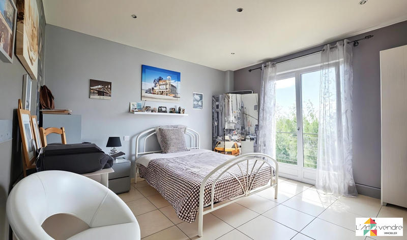 Maison contemporaine - 196 m² - 5 pièces