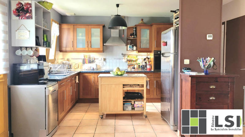 Maison - 122 m² - 6 pièces