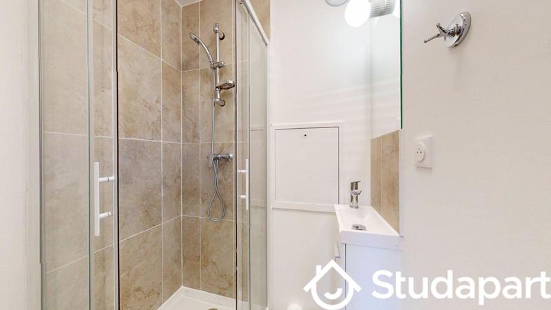 Chambre - 9 m² - 1 pièce