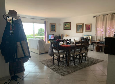 Maison - 217 m² - 8 pièces