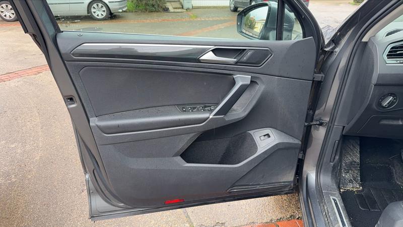 Volkswagen Tiguan II 2.0 TDi 150 s-Tronic7 R-Line