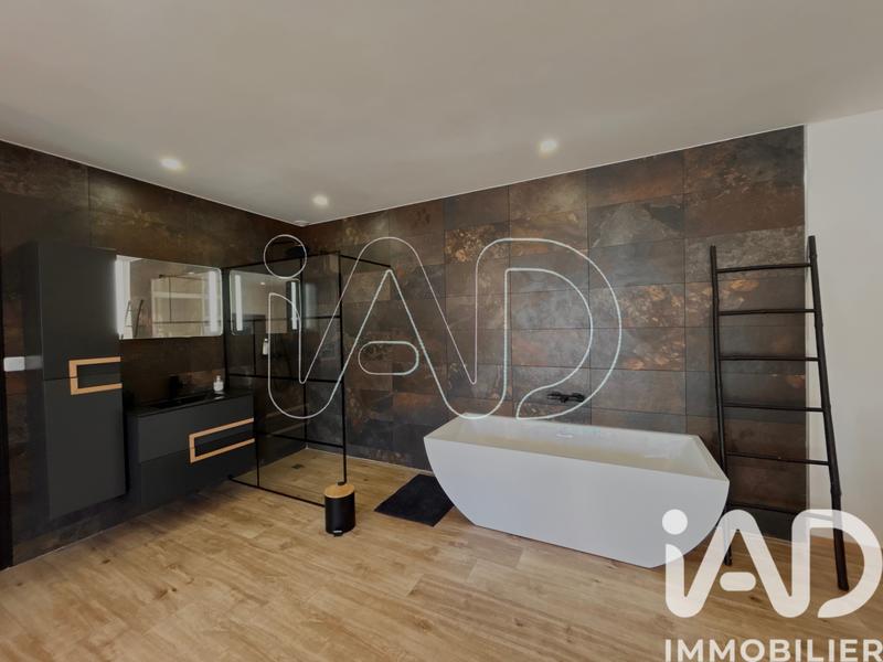 Maison - 181 m² - 6 pièces