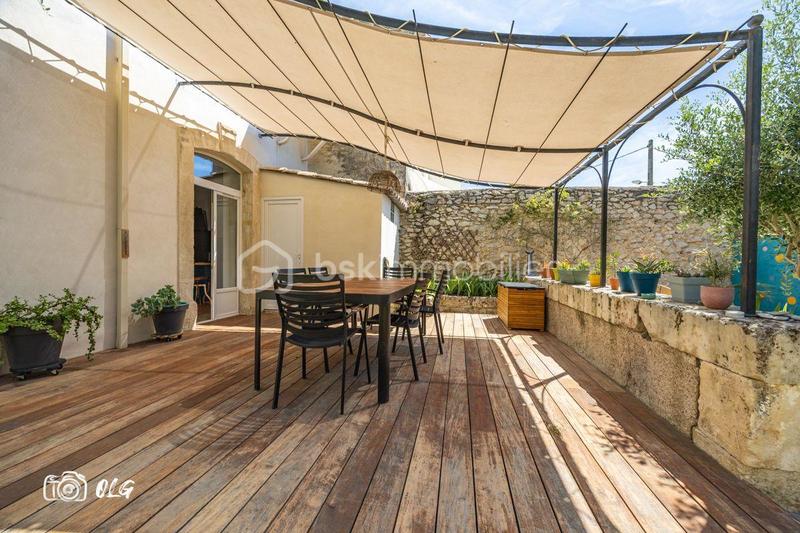 Maison de maîtres - 240 m² - 7 pièces