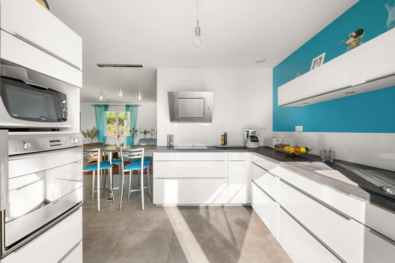 Maison - 215 m² - 6 pièces