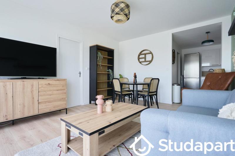 Chambre - 9 m² - 1 pièce