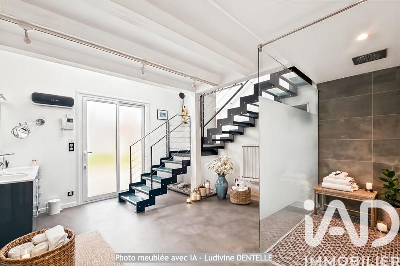 Maison - 211 m² - 8 pièces