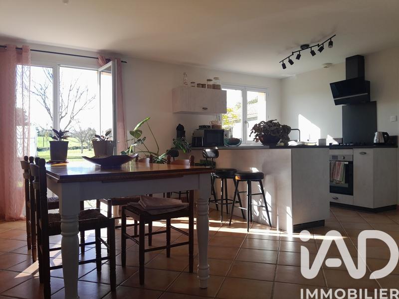 Maison - 96 m² - 4 pièces