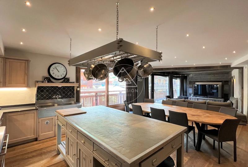 Appartement - 140 m² - 4 pièces