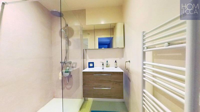 Appartement - 90 m² - 4 pièces