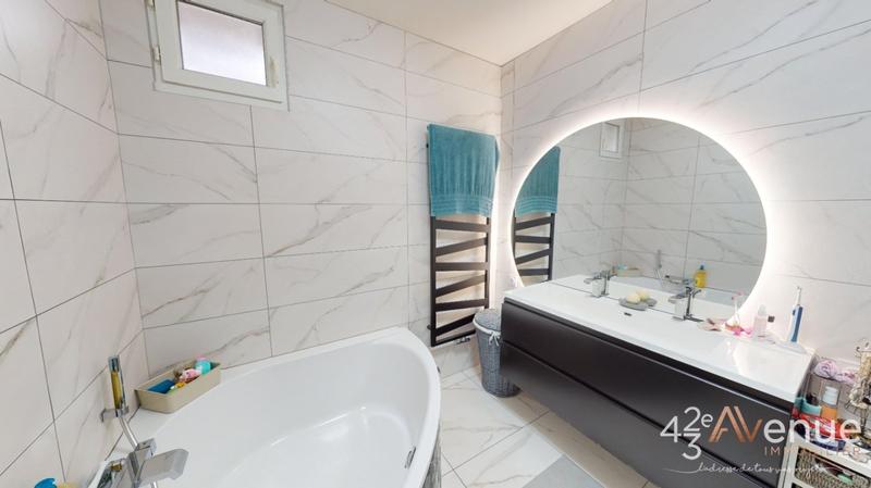 Appartement - 120 m² - 4 pièces