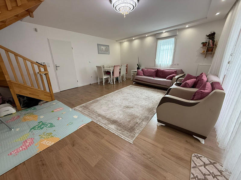 Maison - 110 m² - 6 pièces