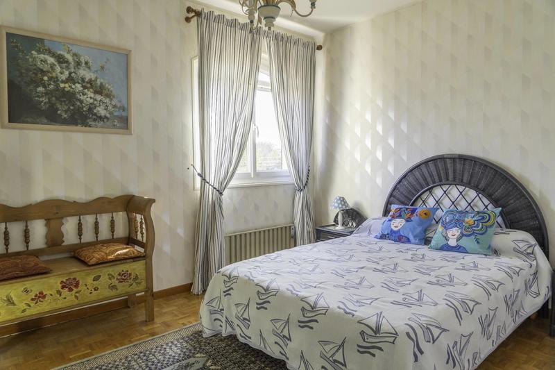 Maison - 210 m² - 9 pièces